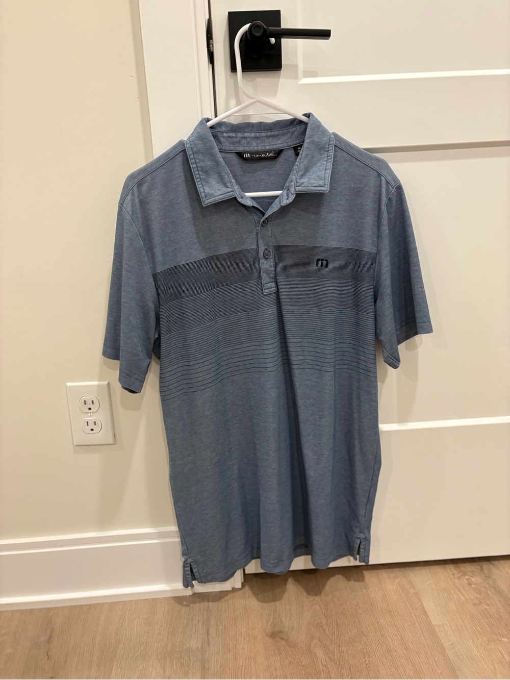 Men’s Travis Matthew Coastal Stripe Polo Size Medium
